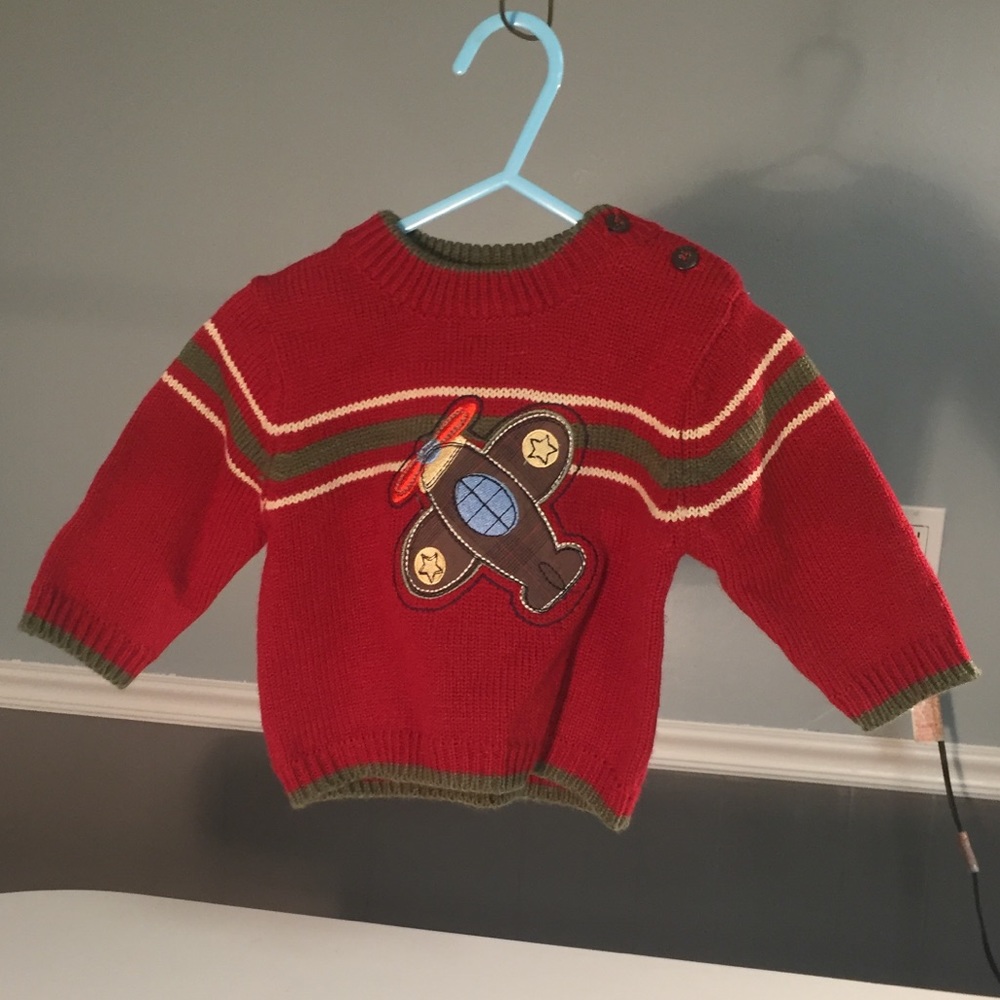 ⭐️Starting Out Airplane Sweater